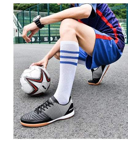 Soccer Shoes Men Anti Slip Indoor Football Boots Fashion Mens Futsal Shoe IC Traning Cleats Chuteira Futebol Male Sneakers