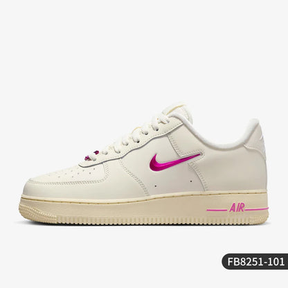 Nike Genuine Air Force 1 naisten matalavartiset lenkkarit FB8251-101
