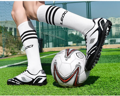 Soccer Shoes Men Turf Football Boots Fashion Firm Ground Studs Anti Slip Boy Sneakers Original Outdoor Field Training Trainers