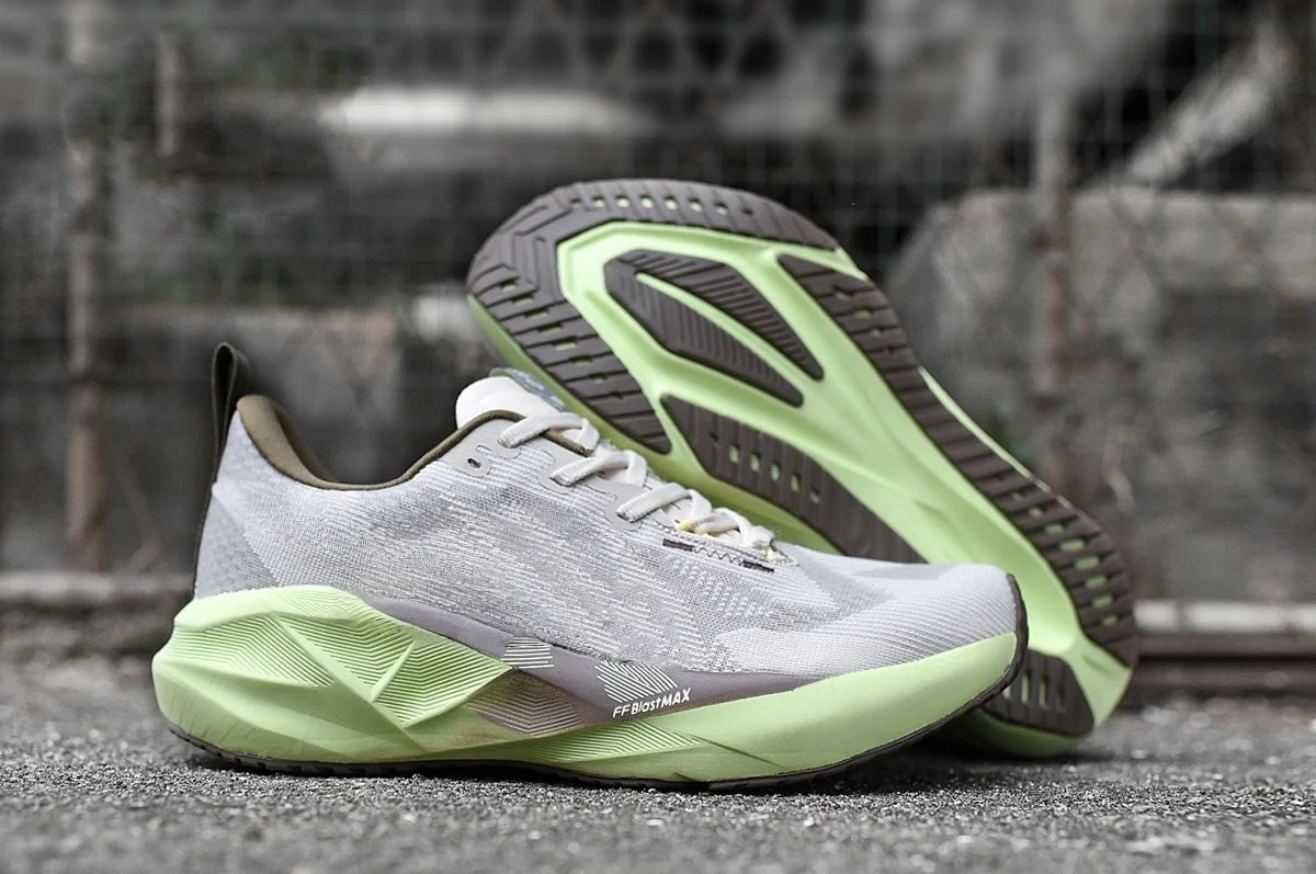 New 2026 men's and women's sports training shoes stable and breathable running shoes casual sports ‮seohS asicseS