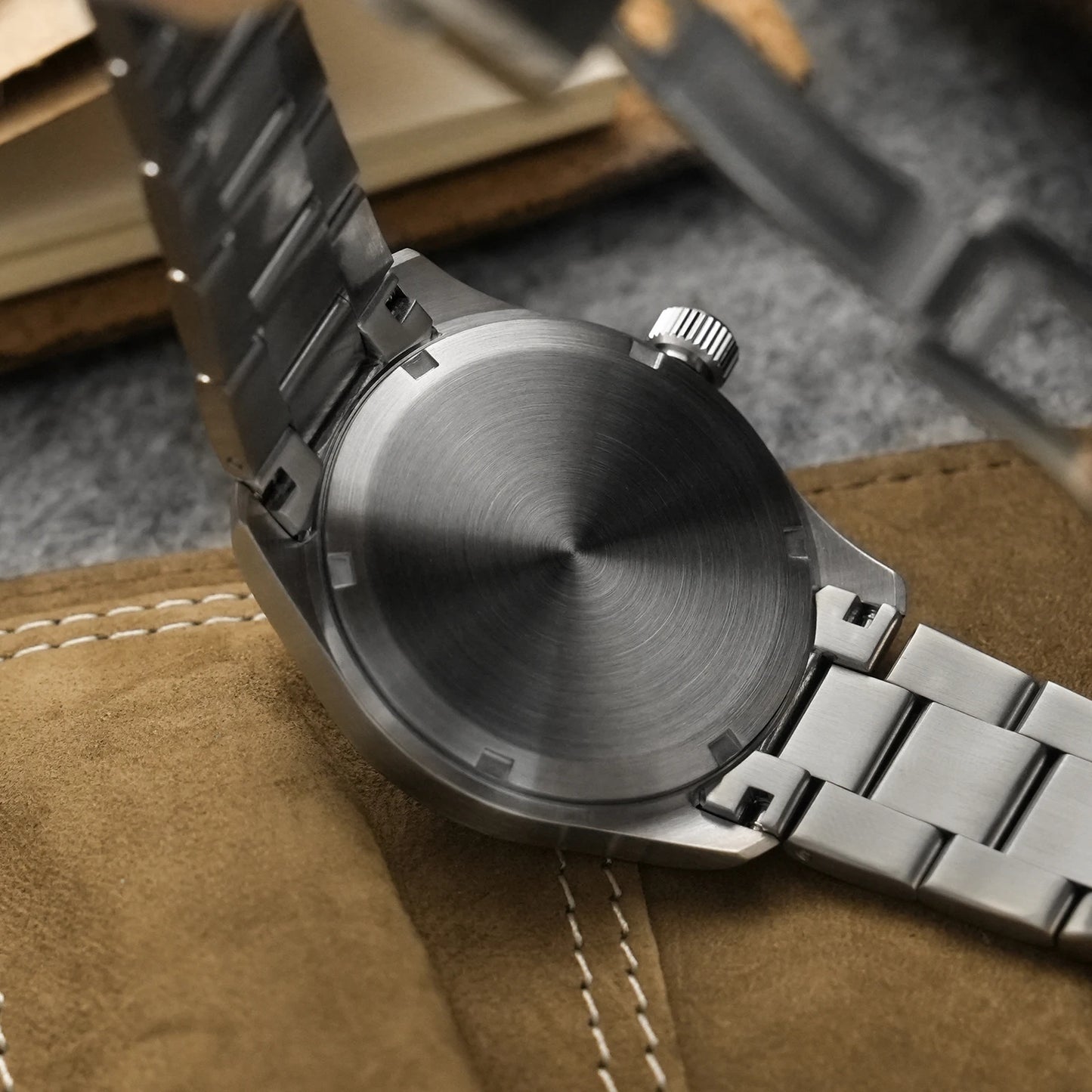 Militado ML08 Quartz Watch  VH31 Movement Steel Strip Sapphire Crystal Vintage Watch 10Bar Waterproof BGW9 Luminous Mens Watch