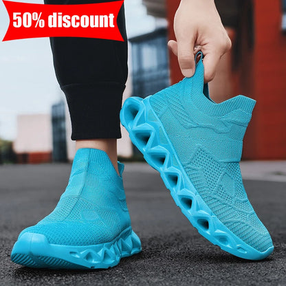 Men Sports Shoes Ultralight Fashion Slip on Daily Walking Outdoor Jogging Shoes Breathable Mesh Comfortable Casual Shoes for Men
