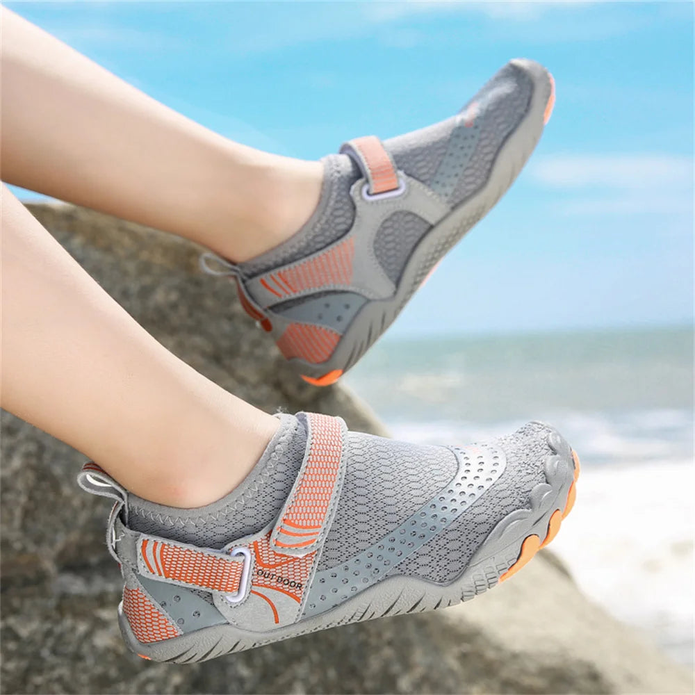 Kids Aqua Shoes Summer Beach Five Fingers Barefoot Water Shoes Swimming Lightweightl Non-slip Seaside River Children Sneakers