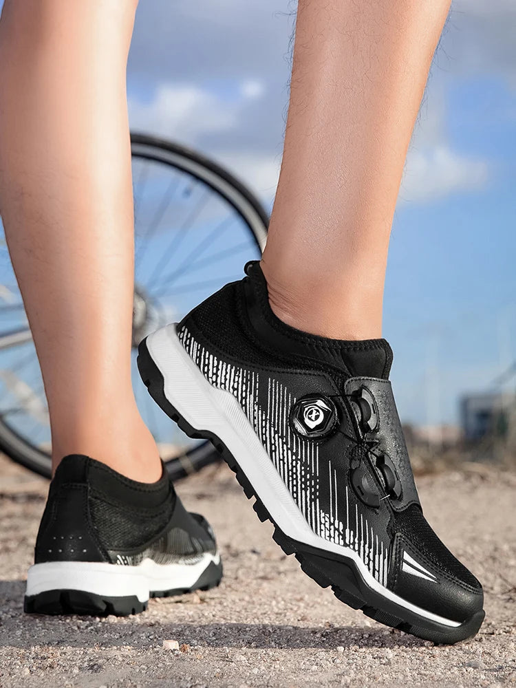 Outdoor Mountain Bike Riding Shoes With Anti Slip Soles Suitable For Riding Sports Shoes That Are Lightweight Sizes For 39-46
