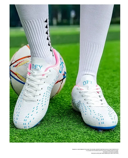 Low-Cut Football Cleats with Long TF Studs, Wear-Resistant and Flexible, Suitable for Outdoor Field Sports
