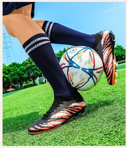 New Men Match Unisex Soccer Shoes Outdoor Adult Cleats Ultralight Football Boots Sport Non-Slip Comfortable Grass High-quality