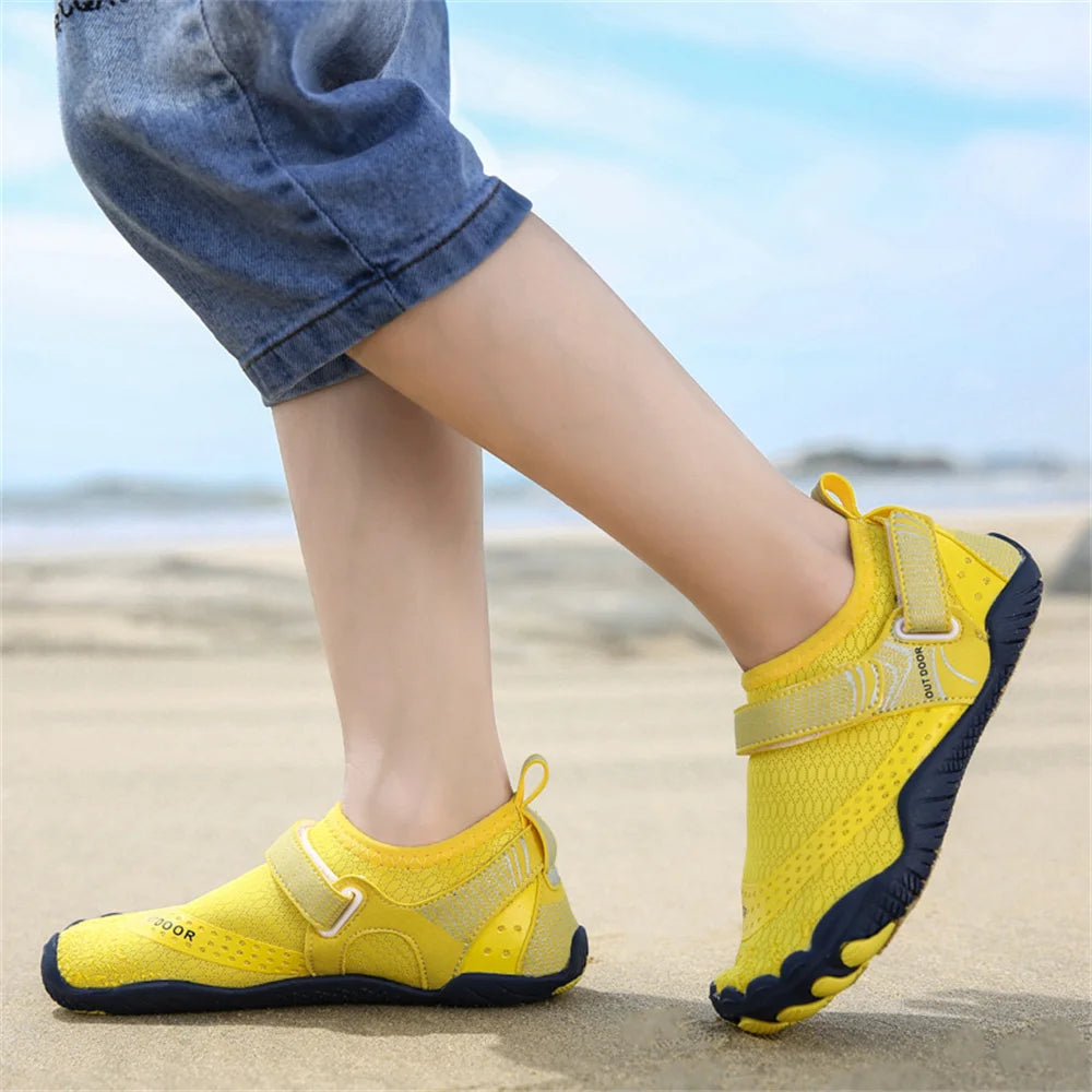 Kids Aqua Shoes Summer Beach Five Fingers Barefoot Water Shoes Swimming Lightweightl Non-slip Seaside River Children Sneakers