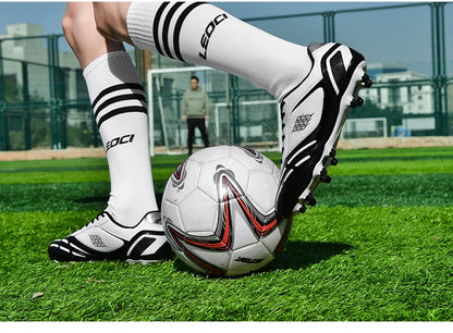 Soccer Shoes Men Turf Football Boots Fashion Firm Ground Studs Anti Slip Boy Sneakers Original Outdoor Field Training Trainers