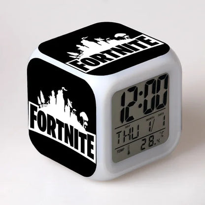 Despertador Fortnite Cute Fashion Cartoon Personalizado Criativo Kawaii Minimalista LED, Presente de Aniversário para Amigos