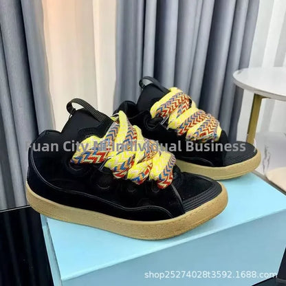 Comfortabele skateschoenen met hoge hak en dikke zool, casual sportieve dad bag-schoenen, Vietnamese en Cambodjaanse nieuwe stijl, slip-on met knoopsluiting