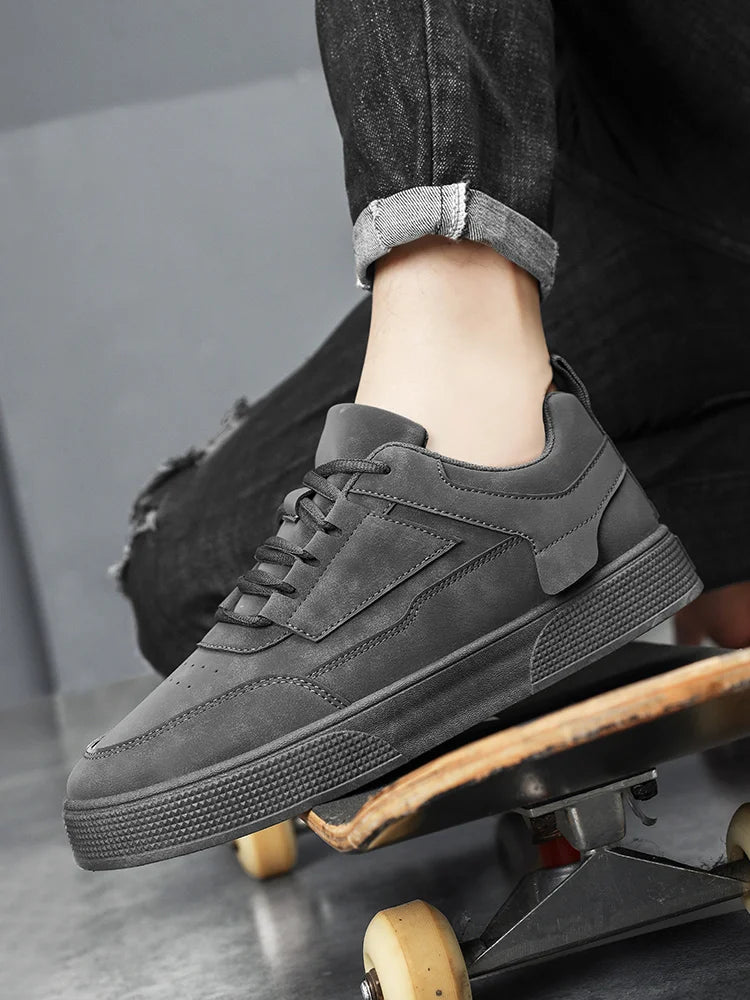 Men's Casual Sneakers: 2026 Spring & Autumn New Styles, Teenagers' Street Skate Shoes, Outdoor Sports Basketball Shoes
