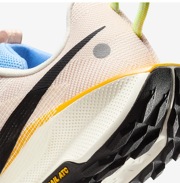 Nike hivatalos női Pegasus Trail 5 párnázott terepfutó cipő DV3865-007