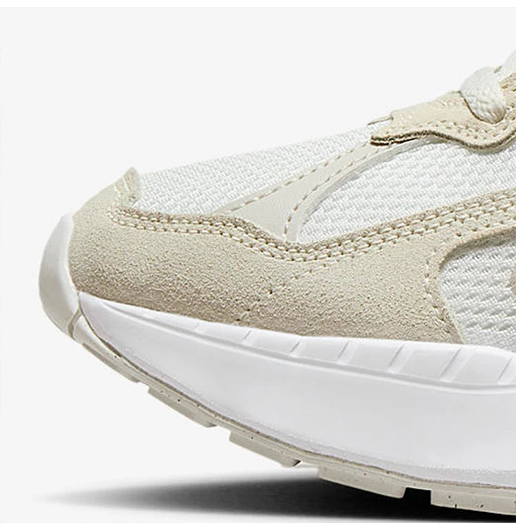 Oryginalne, nowe damskie trampki Nike z siateczki, zapewniające przewiewność – model FJ3794-300