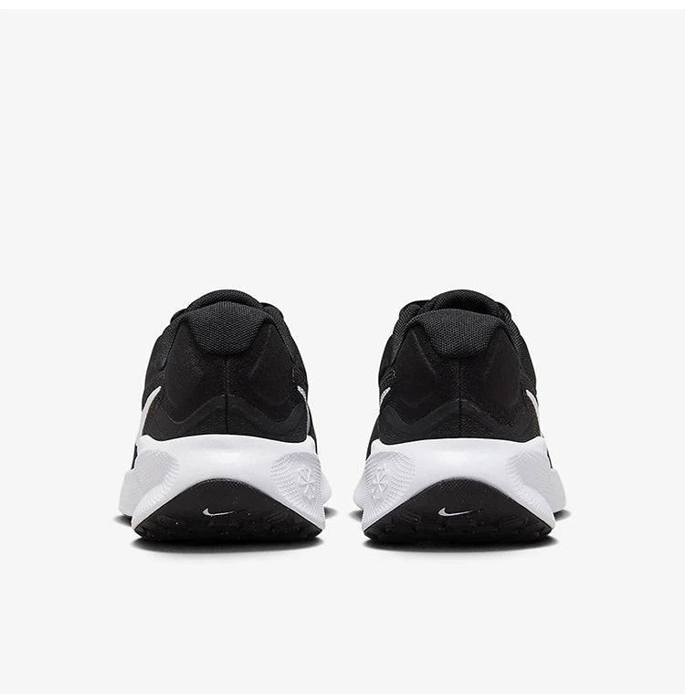 Nike Genuine Revolution 7 — Ténis de corrida e treino leves e respiráveis para mulher FB2208-003