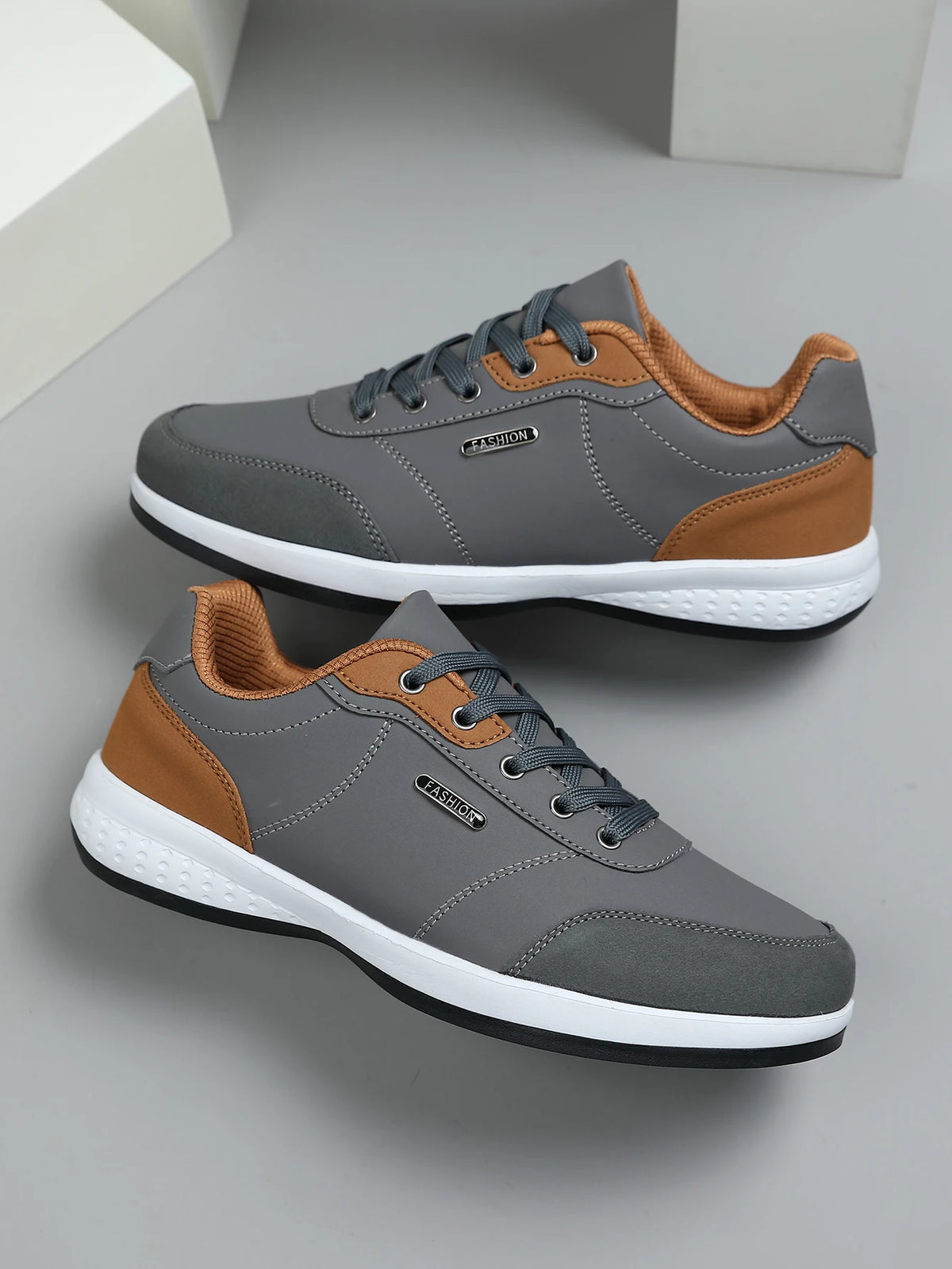 New Men's Four Seasons Waterproof Walking Shoes Casual Men Leather Sports Shoes Non-Slip Camping Shoes Shoes Men's Tennis Shoes