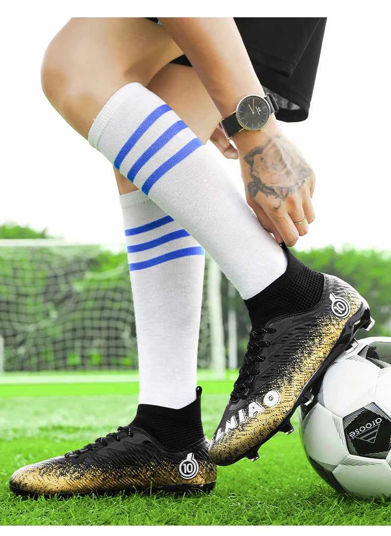 Men Soccer Shoes Kids Football Boots Women Professional Soccer Cleats Antiskid Chaussure Football TF/FG Outdoor Football Shoes