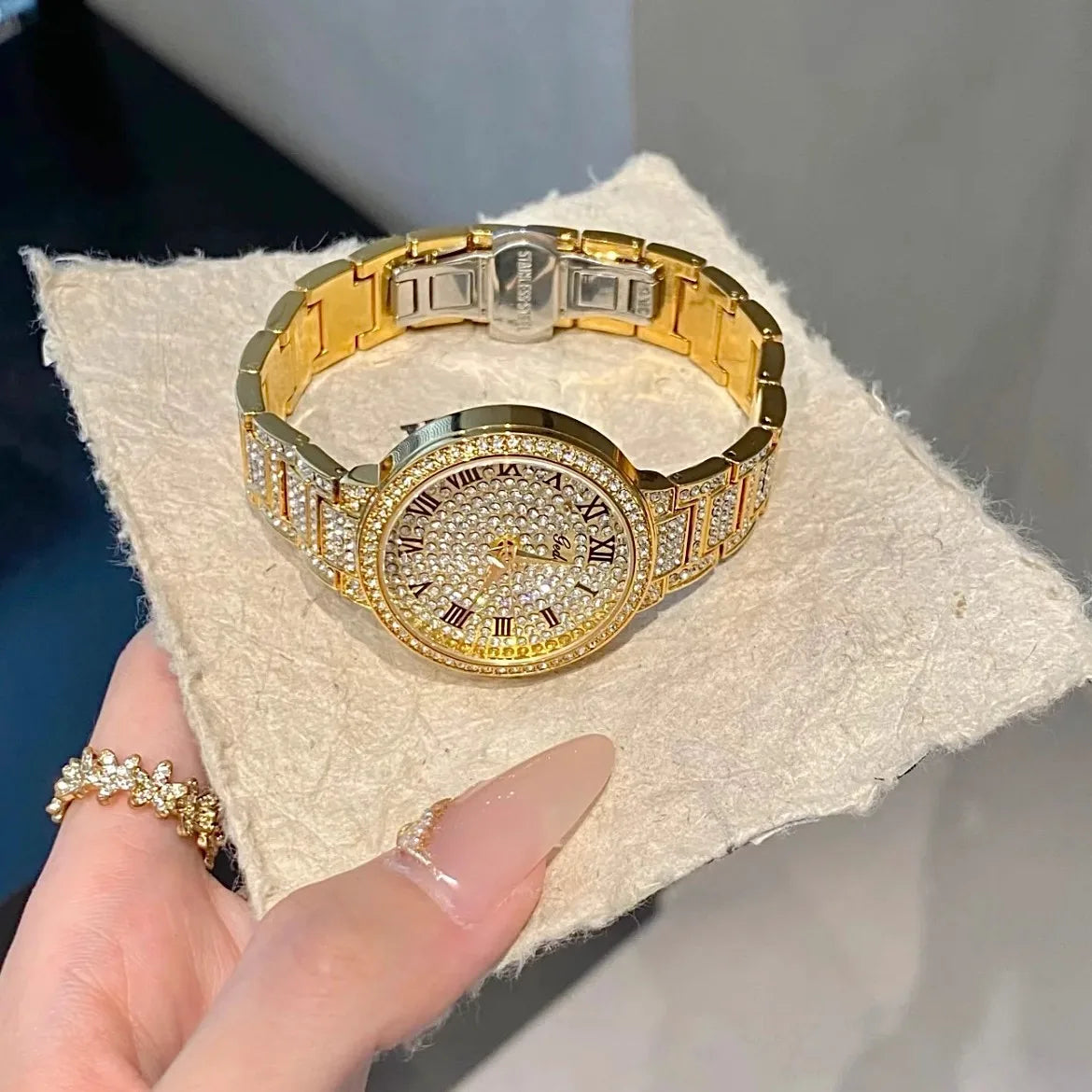 Luxury Shiny Fine Zircon Quartz Watch Elegant All-Star Jewels Women Mechanical Wristwatches Fashion Folding Wrist Watches Buckle