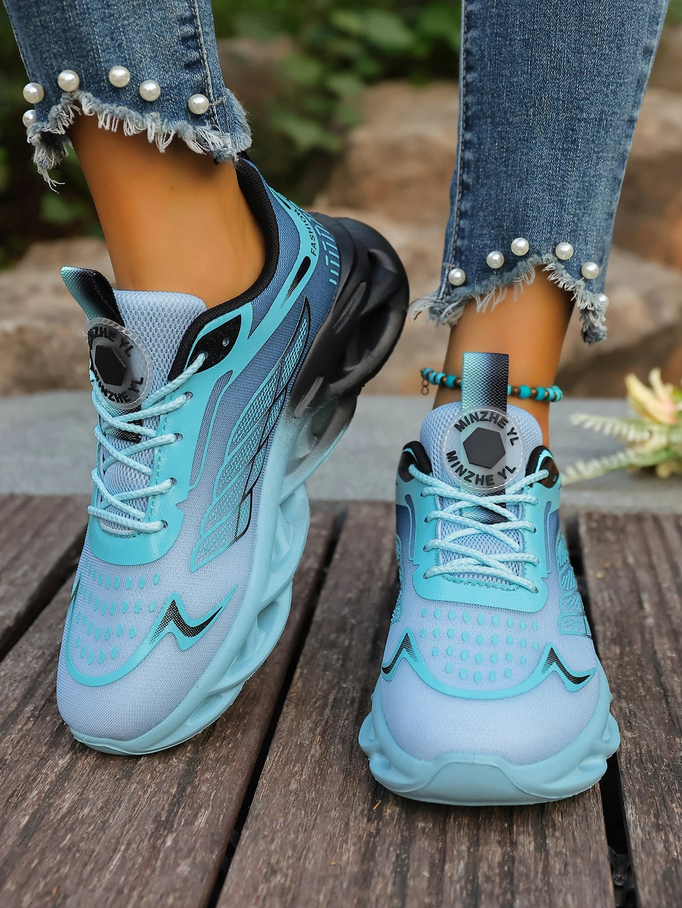 Summer Unisex Running Shoes Women Lightweight Mesh Breathable Comfortable Flat Soft Tennis Shoes Lace-up Sneakers