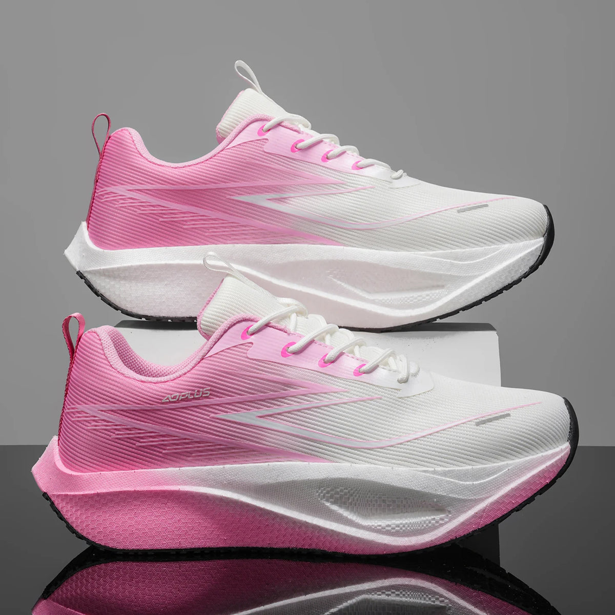 New breathable lightweight running shoes for men, summer couple mismatched mesh shock-absorbing sports shoes, fashionable casual