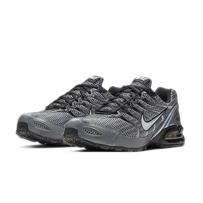 Męskie buty do biegania Nike Air Max Torch 4 z niską cholewką – szaro-srebrne, z materiału codziennego użytku, z oddychającej siateczki i charakteryzujące się długą żywotnością 343846-012