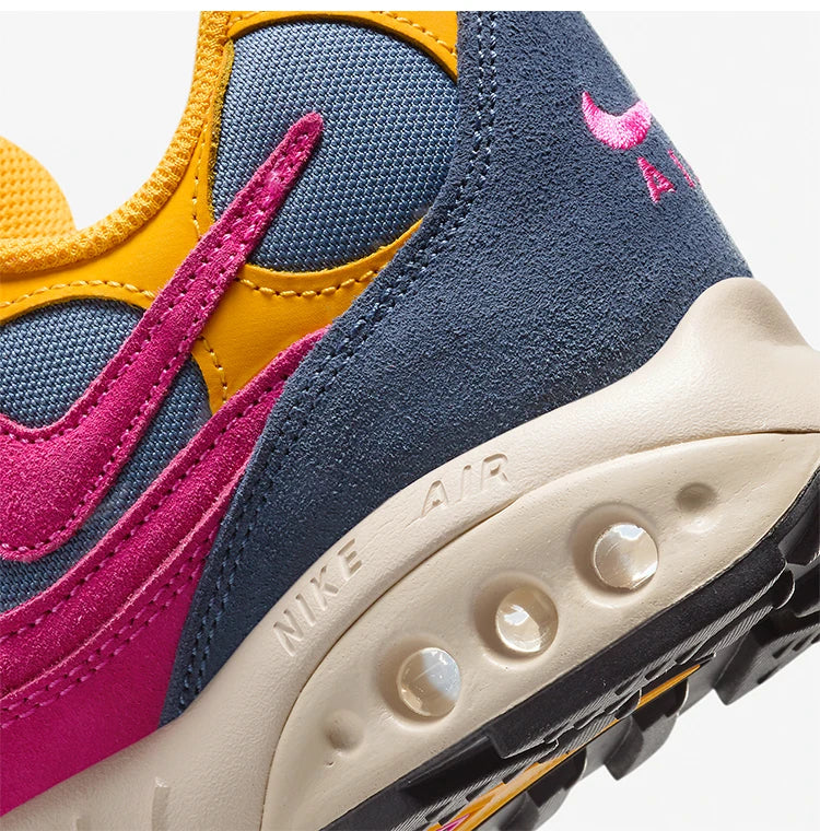 Oryginalne, nowe, modne i trendy męskie buty do biegania marki Nike, model FQ9084-400