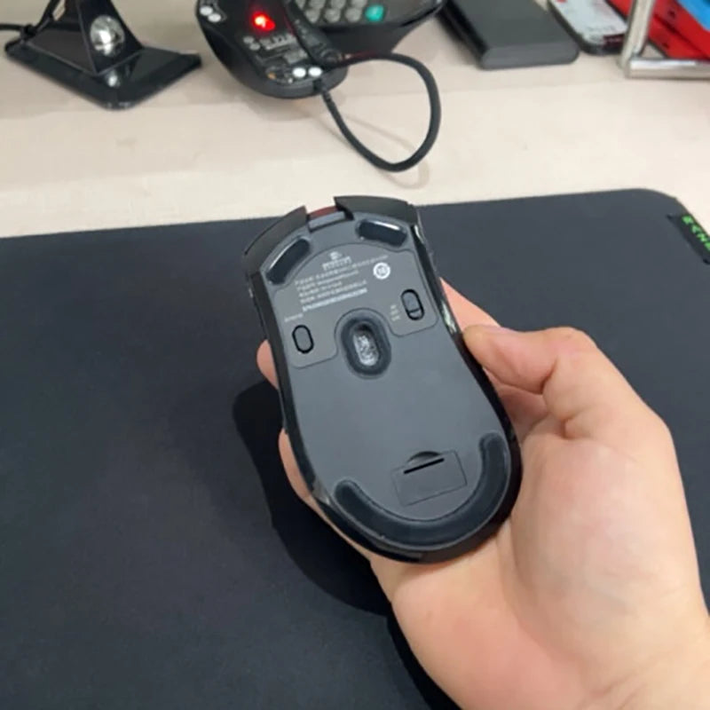Mysz bezprzewodowa Metaphyuni Metapanda P1 Pro Max PAW3395L o niskim opóźnieniu, lekka ergonomiczna mysz e-sportowa do gier na PC, prezent dla gracza