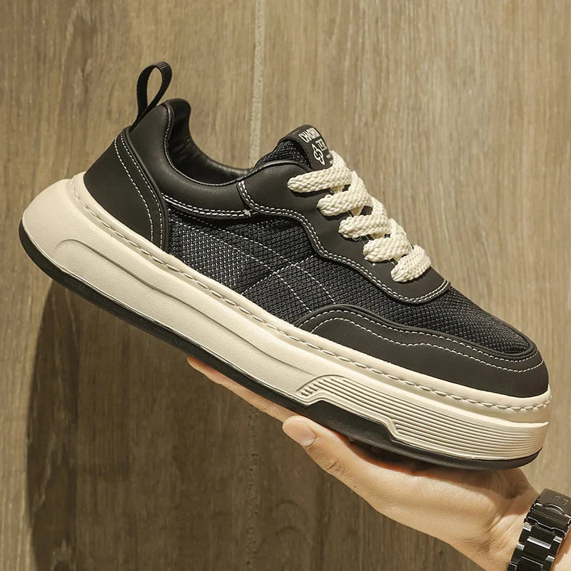 Sneakers da uomo ultraleggere in rete traspirante, scarpe casual alla moda con suola spessa, comode scarpe da ginnastica stringate per camminare tutti i giorni