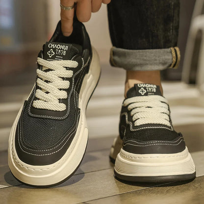 Sneakers da uomo ultraleggere in rete traspirante, scarpe casual alla moda con suola spessa, comode scarpe da ginnastica stringate per camminare tutti i giorni