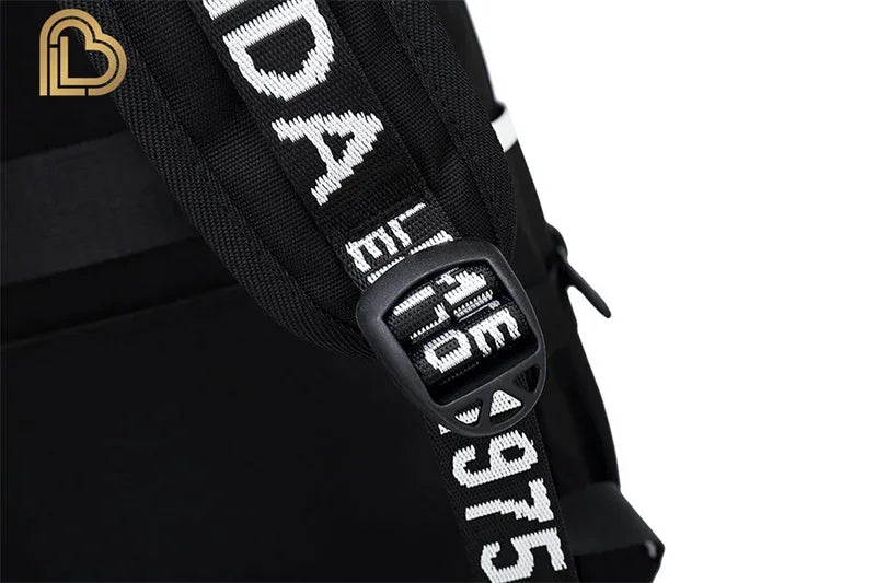 Mochila Red Jade F-Fortnited Battle Royale com carregamento USB, figuras anime e compartimento para material escolar para estudantes