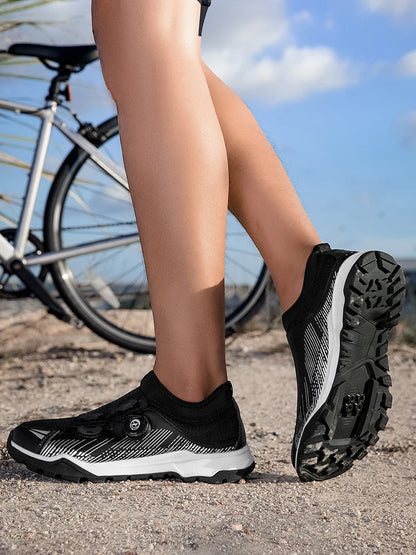 Outdoor Mountain Bike Riding Shoes With Anti Slip Soles Suitable For Riding Sports Shoes That Are Lightweight Sizes For 39-46