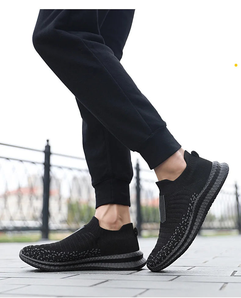 Buty męskie Oddychające męskie trampki Wygodne buty do biegania Tenisowe buty outdoorowe Buty wsuwane do chodzenia Buty do joggingu typu skarpeta