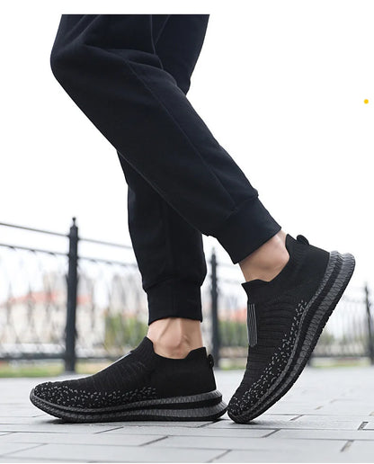Buty męskie Oddychające męskie trampki Wygodne buty do biegania Tenisowe buty outdoorowe Buty wsuwane do chodzenia Buty do joggingu typu skarpeta