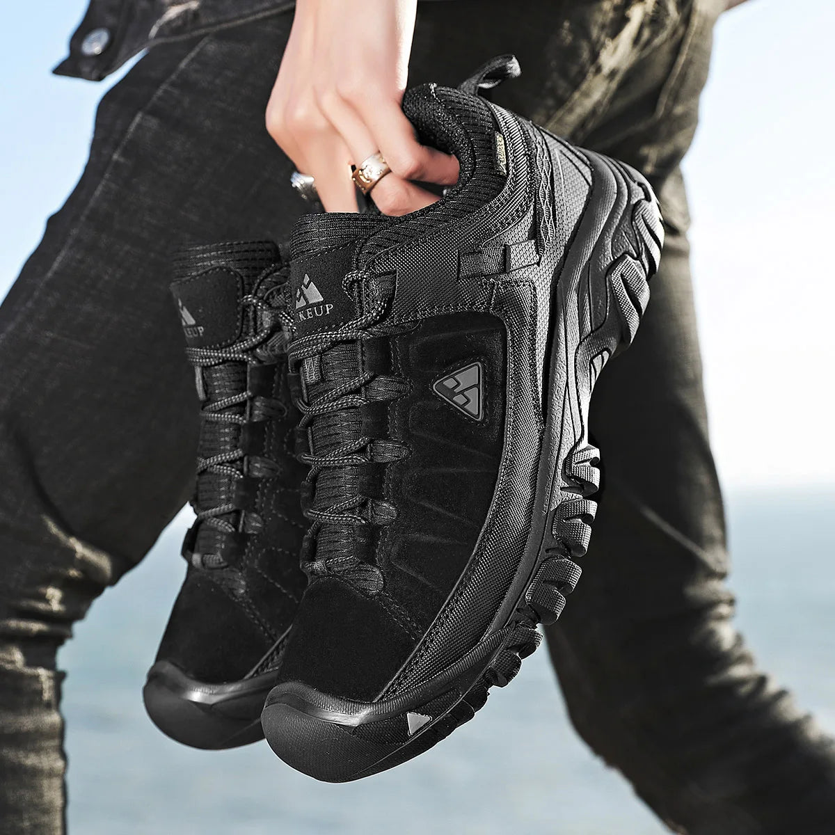 HIKEUP New High Quality Men Hiking Shoes Durable Leather Climbing Shoes Outdoor Walking Sneakers Rubber Sole Factory Outlet
