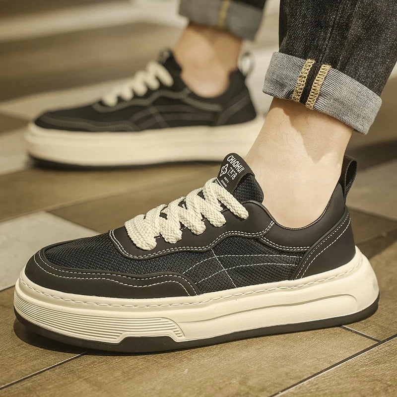 Sneakers da uomo ultraleggere in rete traspirante, scarpe casual alla moda con suola spessa, comode scarpe da ginnastica stringate per camminare tutti i giorni