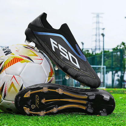 Nuove scarpe da calcio da uomo per futsal e outdoor, sneakers da partita su erba antiscivolo, scarpe da calcio di alta qualità con tacchetti, modello alto leggero best-seller