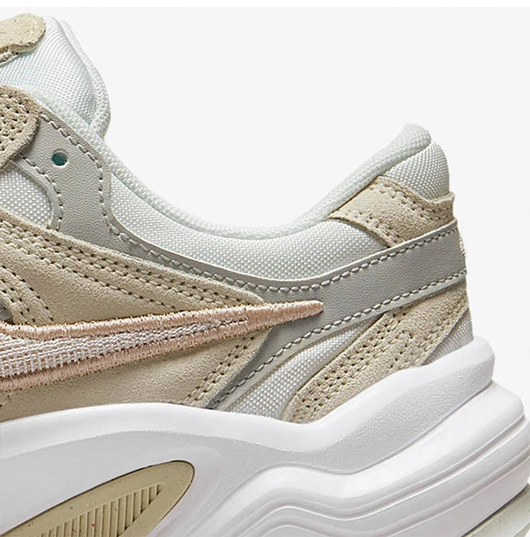 Oryginalne, nowe damskie trampki Nike z siateczki, zapewniające przewiewność – model FJ3794-300