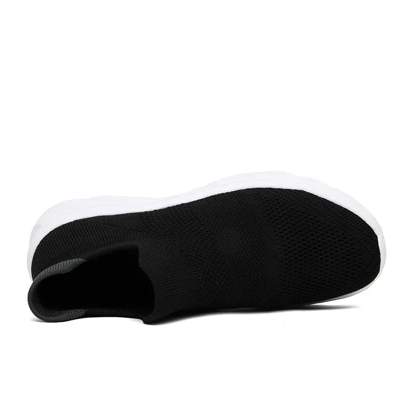 Breathable Men Casual Shoes Lightweight Male Vulcanized Shoes Outdoor Platform Men's Loafers Soft Mesh Flats Non-slip Sneakers