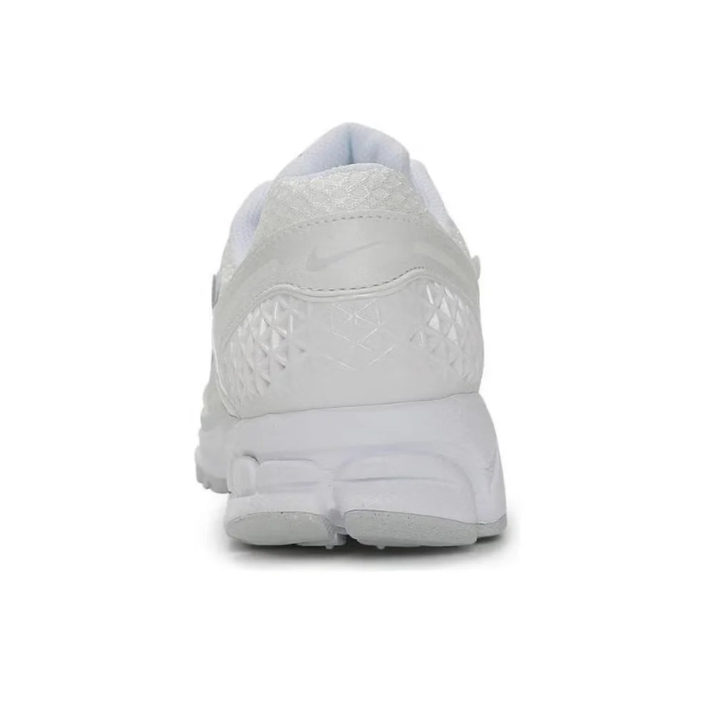 Nike W Nike Zoom Vomero 5 Slip-Resistant, Durable Cushioning Classic Casual Running Shoes, Stylish and Versatile HF7723-100