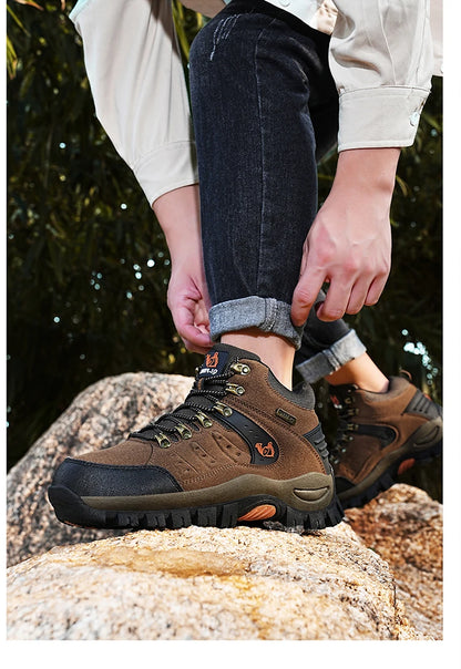 Outdoor trekking shoes autumn winter men waterproof hiking shoes mountain boots genuine leather woodland hunting tactical shoes