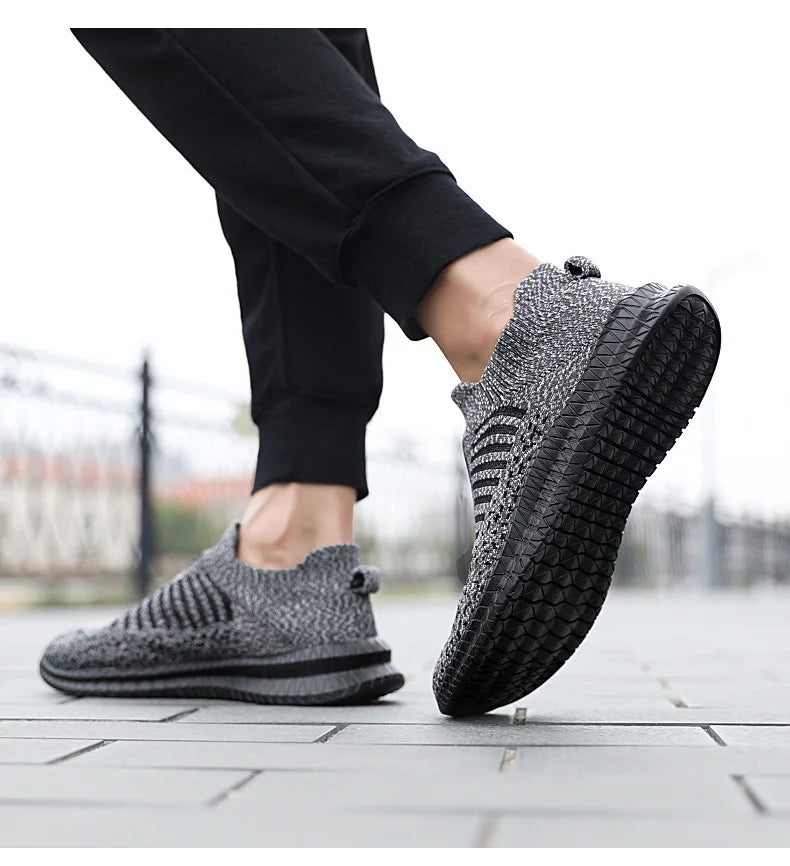 Buty męskie Oddychające męskie trampki Wygodne buty do biegania Tenisowe buty outdoorowe Buty wsuwane do chodzenia Buty do joggingu typu skarpeta