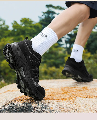 New Large Outdoor Mountaineering Shoes Men Spring and Autumn Mesh Breathable Sneaker Outdoor Travel Hiking Non slip Shoes