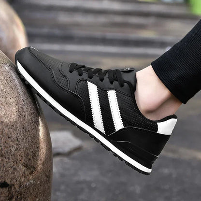Höstsportskor för män, platta löparskor, vita, slitstarka, klassiska fritidsskor, lågt skärda, trendiga och fashionabla vandrings- och promenadskor