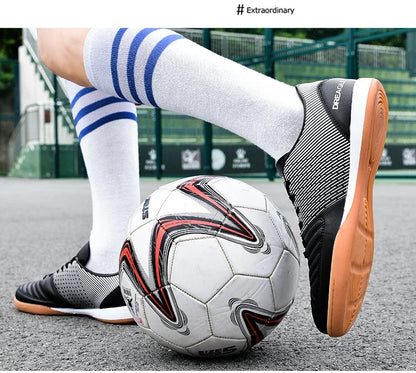 Soccer Shoes Men Anti Slip Indoor Football Boots Fashion Mens Futsal Shoe IC Traning Cleats Chuteira Futebol Male Sneakers