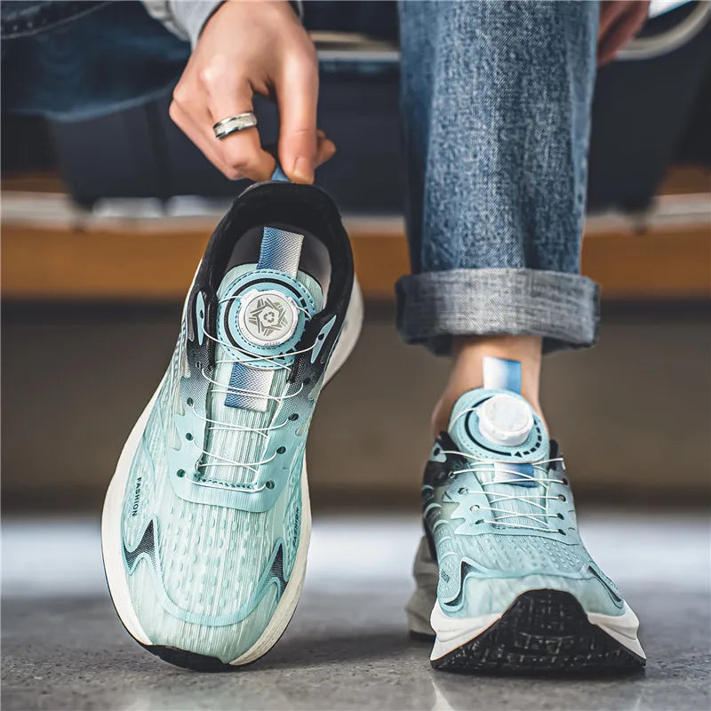 Letnie, oddychające, codzienne buty sportowe dla mężczyzn, nowe, modne i wszechstronne buty do biegania z oddychającą siateczką i obrotową klamrą, odpowiednie do uprawiania sportów na świeżym powietrzu i do codziennego noszenia