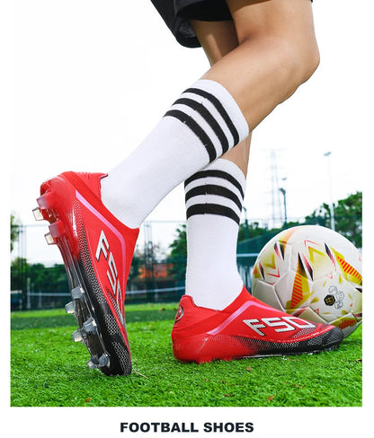 Nuove scarpe da calcio da uomo per futsal e outdoor, sneakers da partita su erba antiscivolo, scarpe da calcio di alta qualità con tacchetti, modello alto leggero best-seller