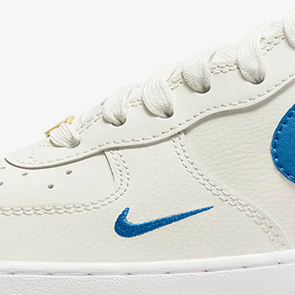 Oryginalne damskie buty skateboardowe Nike Air Force 1 07 Se z wysoką cholewką, oddychające, DQ7584-100