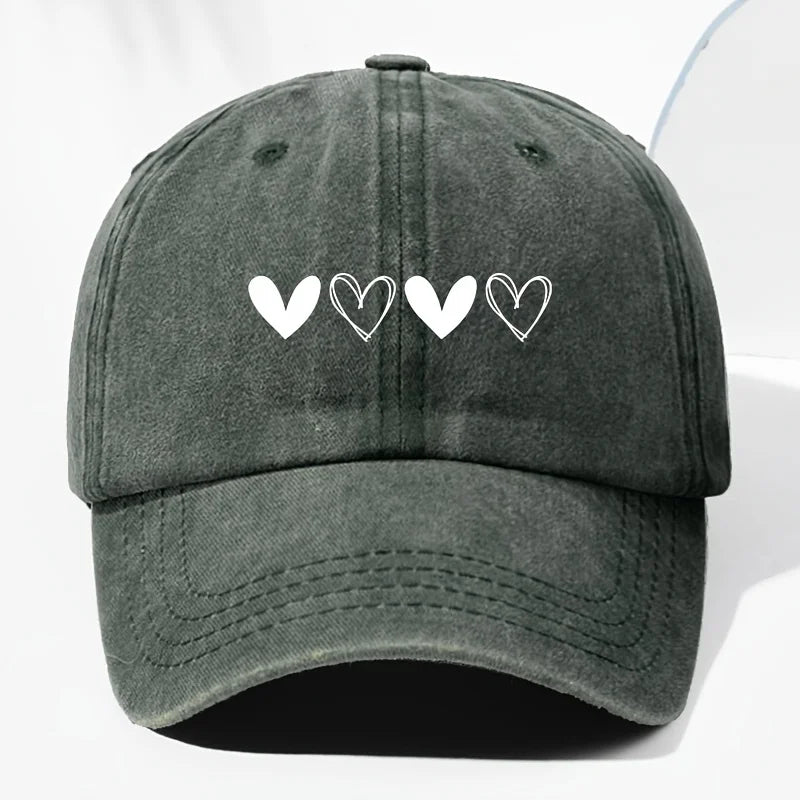 Unisex retro baseball cap with heart-shaped pattern for outdoor sun protection, suitable for truck drivers all year round.