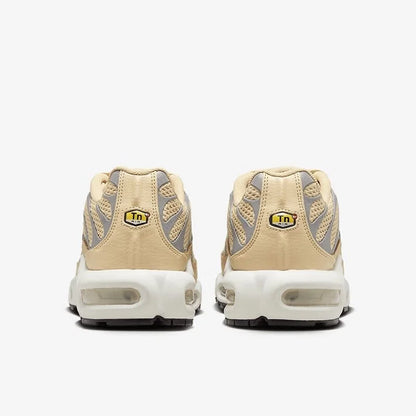 Nike (Nike) Women's New Sports Shoes Air Max Plus Shock-Absorbing Lightweight Reflective Casual Running Shoes Fv8480-200