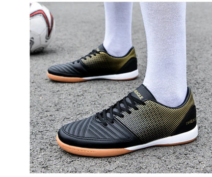 Soccer Shoes Men Anti Slip Indoor Football Boots Fashion Mens Futsal Shoe IC Traning Cleats Chuteira Futebol Male Sneakers