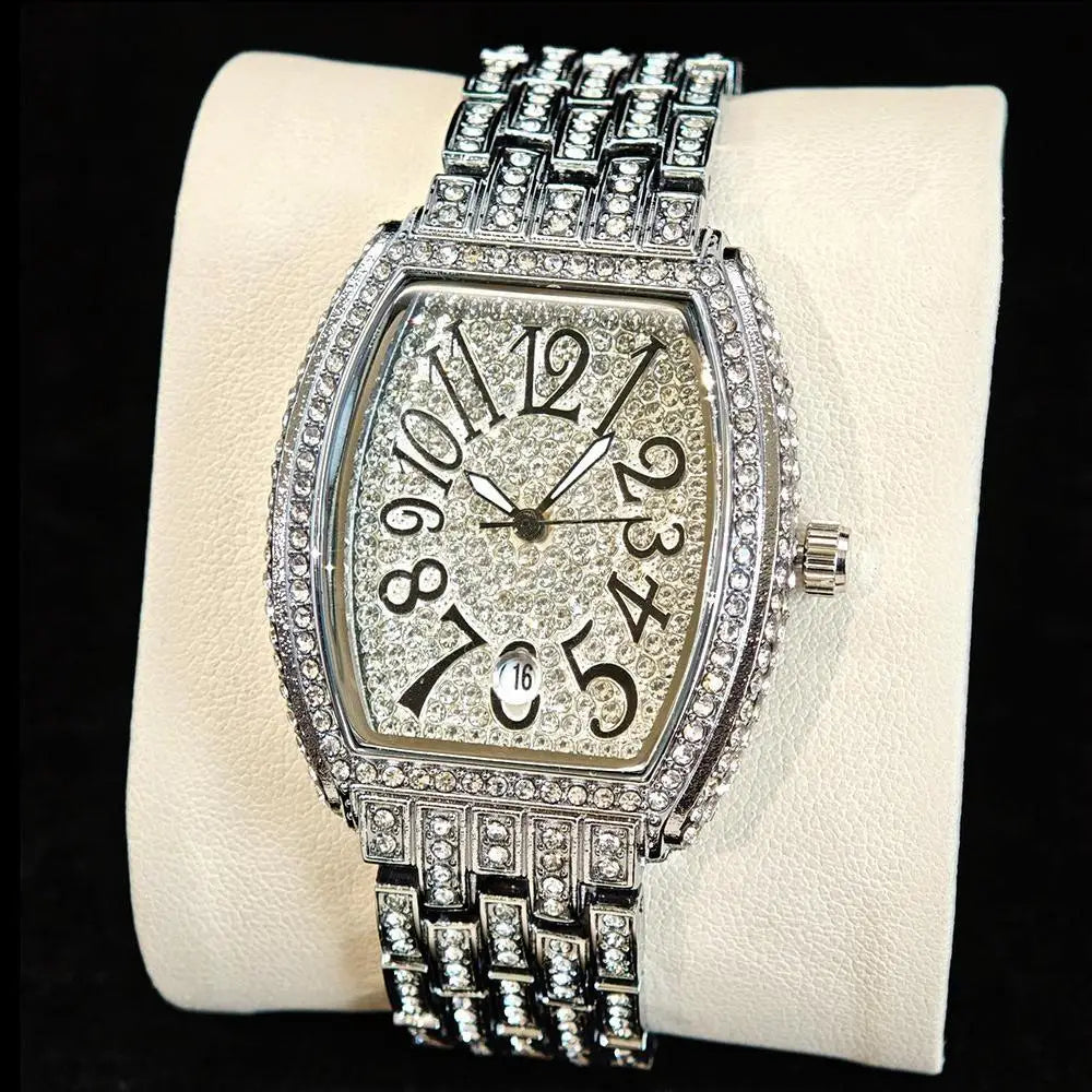 Hot Fashion Luxury Brand UNIGUET Womens Watch Elegant Pink Diamond Small Dial BlingBling Quartz Ladies Mini Iced Wristwatch Gift